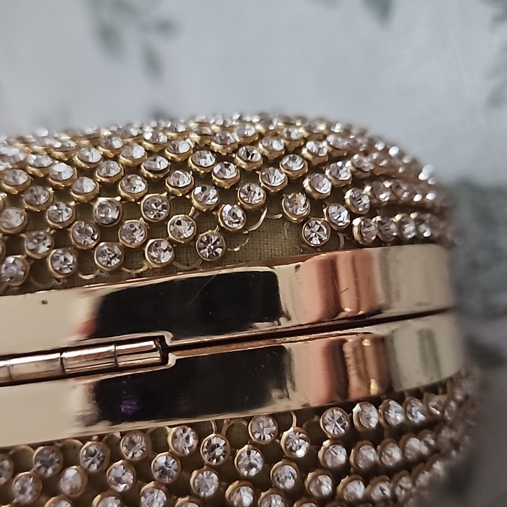 Clutch - Picture 10 of 10